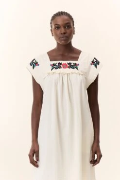 Front Page -LEON & HARPER Shop ROBE RADDIX BRD OFF WHITE 2