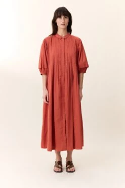 Front Page -LEON & HARPER Shop ROBE ROCA PLEAT TERRACOTTA 2