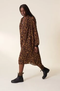 LEON & HARPER Robe Roni Leo -LEON & HARPER Shop ROBE RONI LEO BEIGE 4