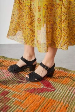 LEON & HARPER Sabots Stockholm 6 LEON & HARPER Sabots Stockholm -LEON & HARPER Shop SABOTS STOCKHOLM BLACK 2