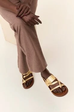 LEON & HARPER Sandales Capel Plain 5 LEON & HARPER Sandales Capel Plain -LEON & HARPER Shop SANDALES CAPEL PLAIN GOLD 3