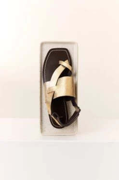 LEON & HARPER Sandales Perri Plain