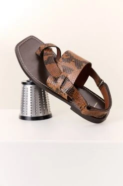 LEON & HARPER Sandales Perri Pytn