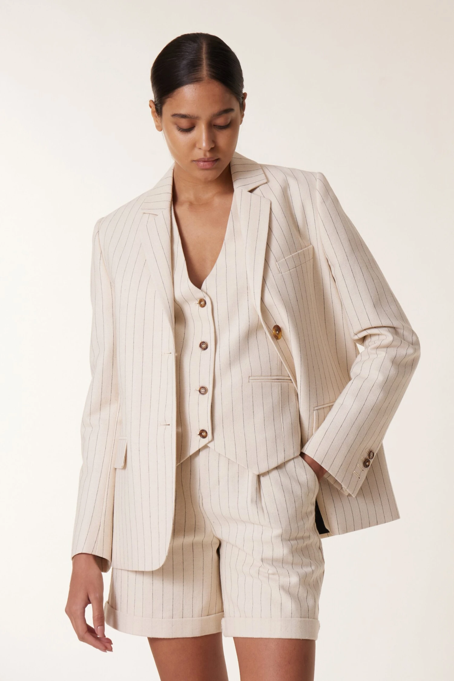 LEON & HARPER Short Quirin Vertic 6 LEON & HARPER Short Quirin Vertic - Image 6